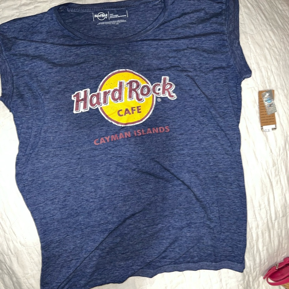 Hard Rock Cayman Islands women’s tee BNWT
